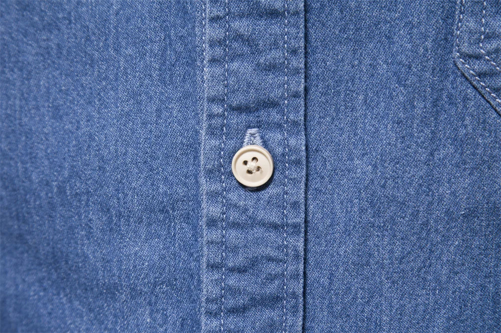 Hunter | Men’s Light Blue Denim Button-Up Shirt